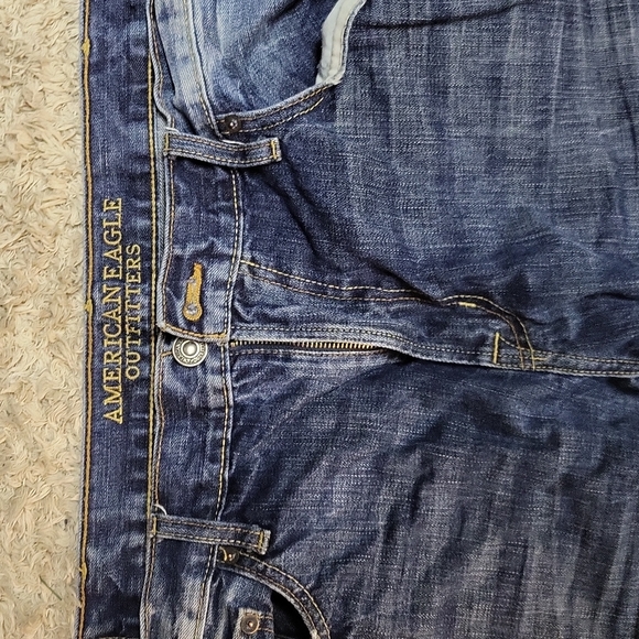 American Eagle distressed jeans - Picture 2 of 5